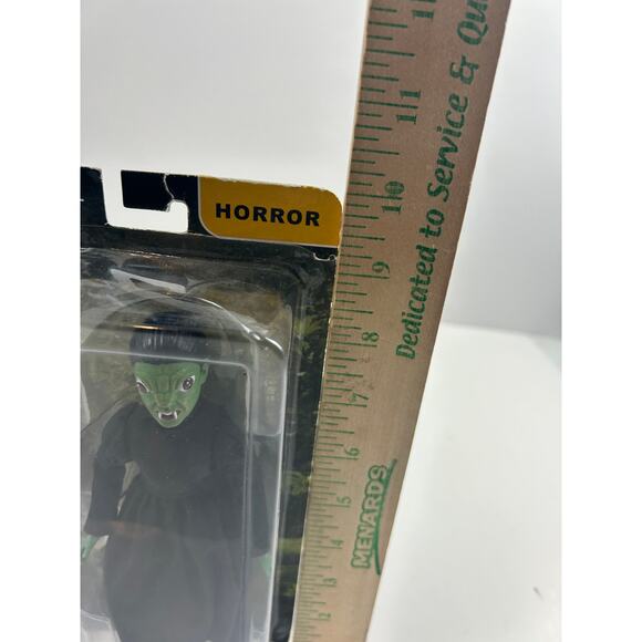 Mego Monsters “The Reptile” Hammer Horror 8″ Action Figure - New in Box - Picture 5 of 6